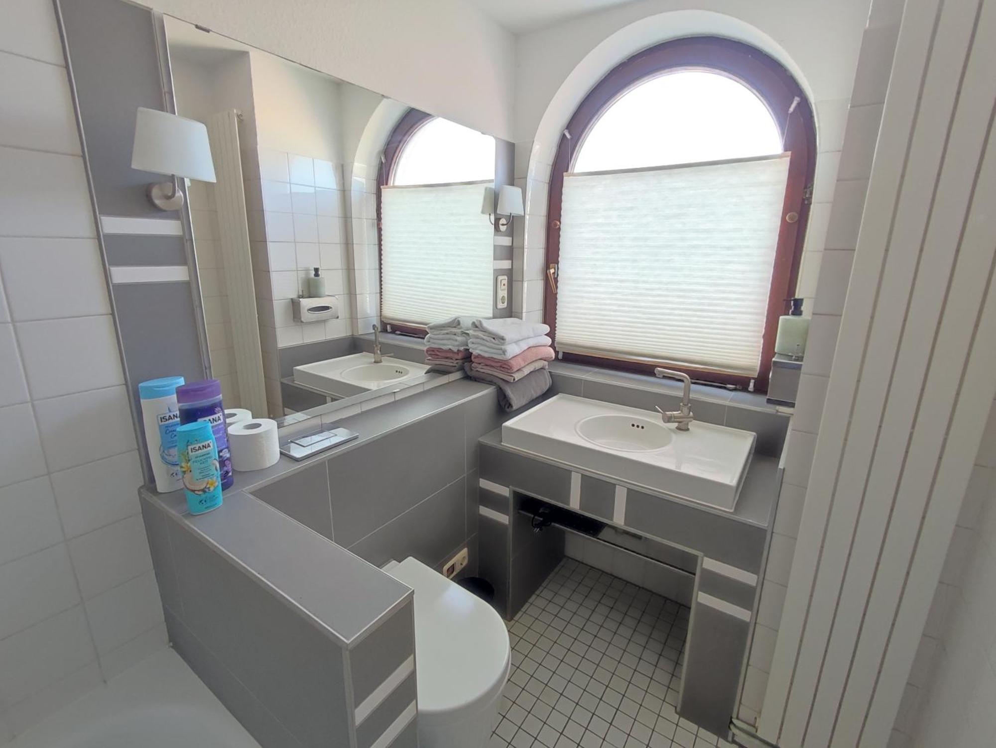 Workation Elegant, Suite, Swimming Pool Apartment