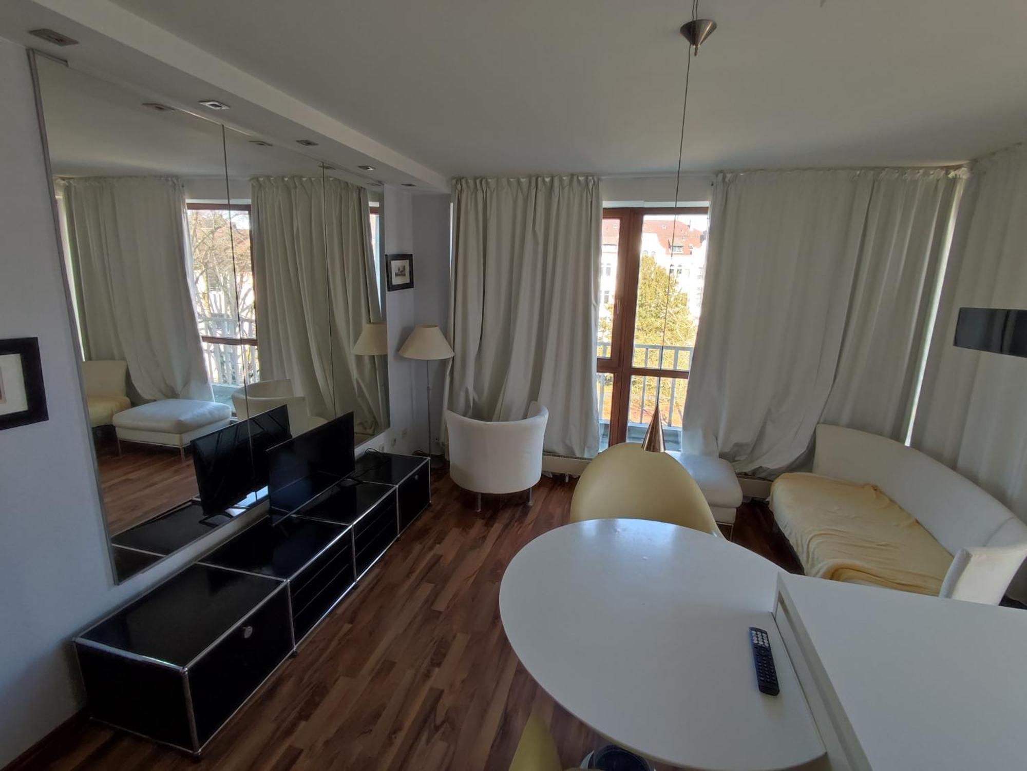 Workation Elegant, Suite, Swimming Pool Wiesbaden