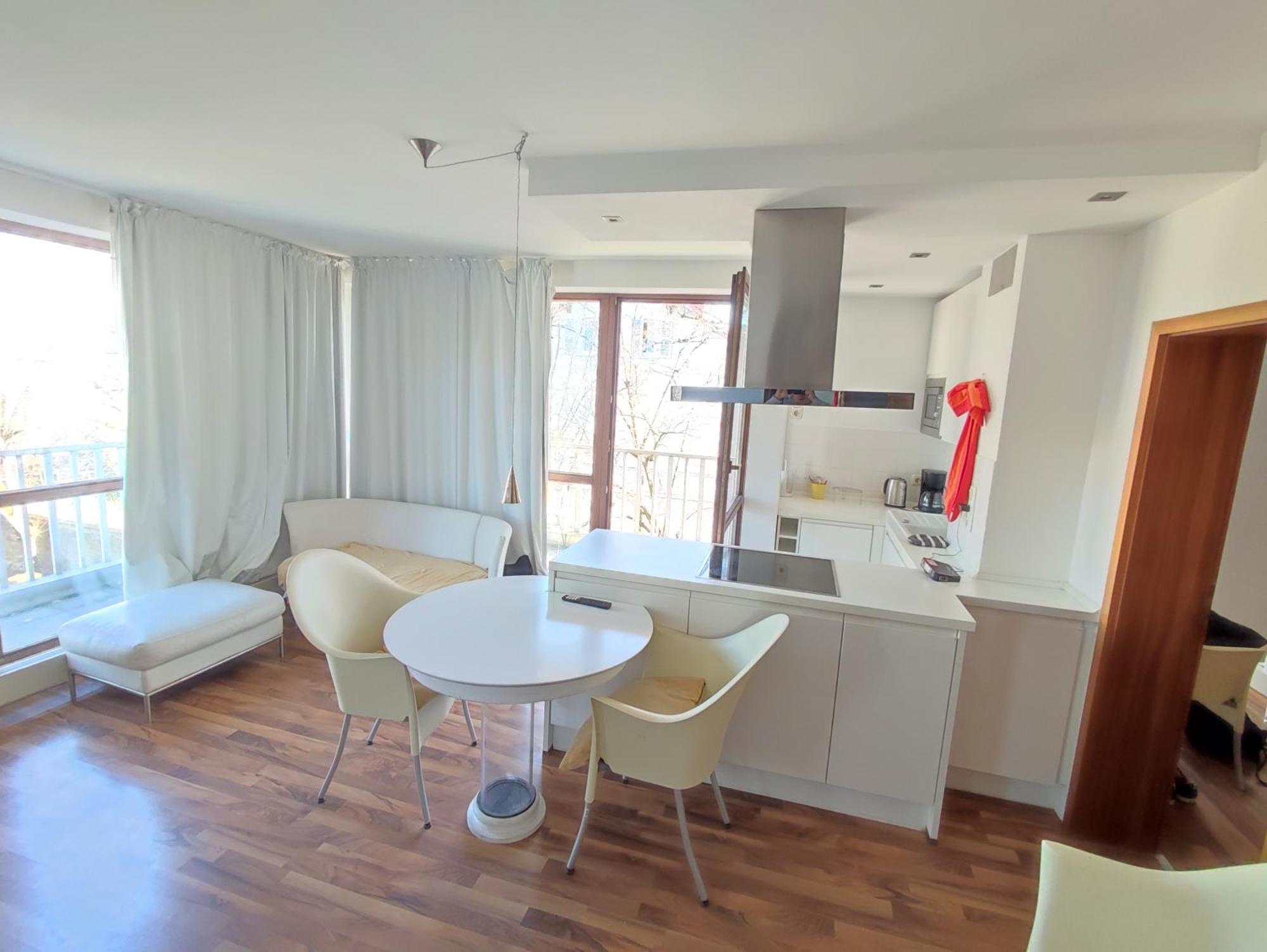Workation Elegant, Suite, Swimming Pool Apartment *
